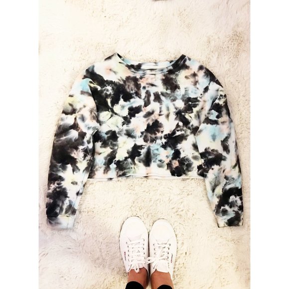 COPY - UEC | Colsie Tie-Dye Crop Sweatshirt | Size Small - Picture 1 of 11